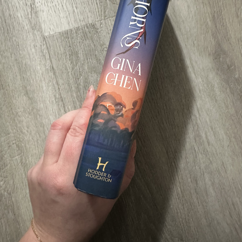 SIGNED Violet Made of Thorns FAIRYLOOT SPECIAL EDITION - Picture 7 of 7
